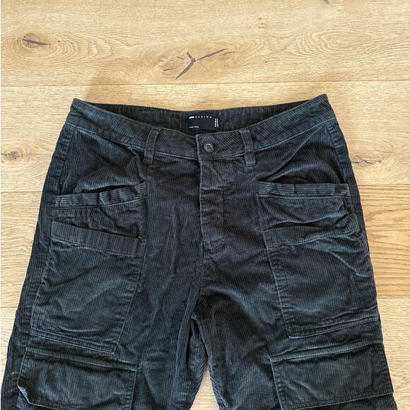 ASOS Design Men’s - Utility Cargo Pants in Dark Greenish Brown - Picture 2 of 4